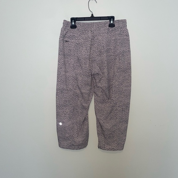 Lululemon Step Lively Crop Dottie Dash Grain Black Size 6 - Picture 9 of 9